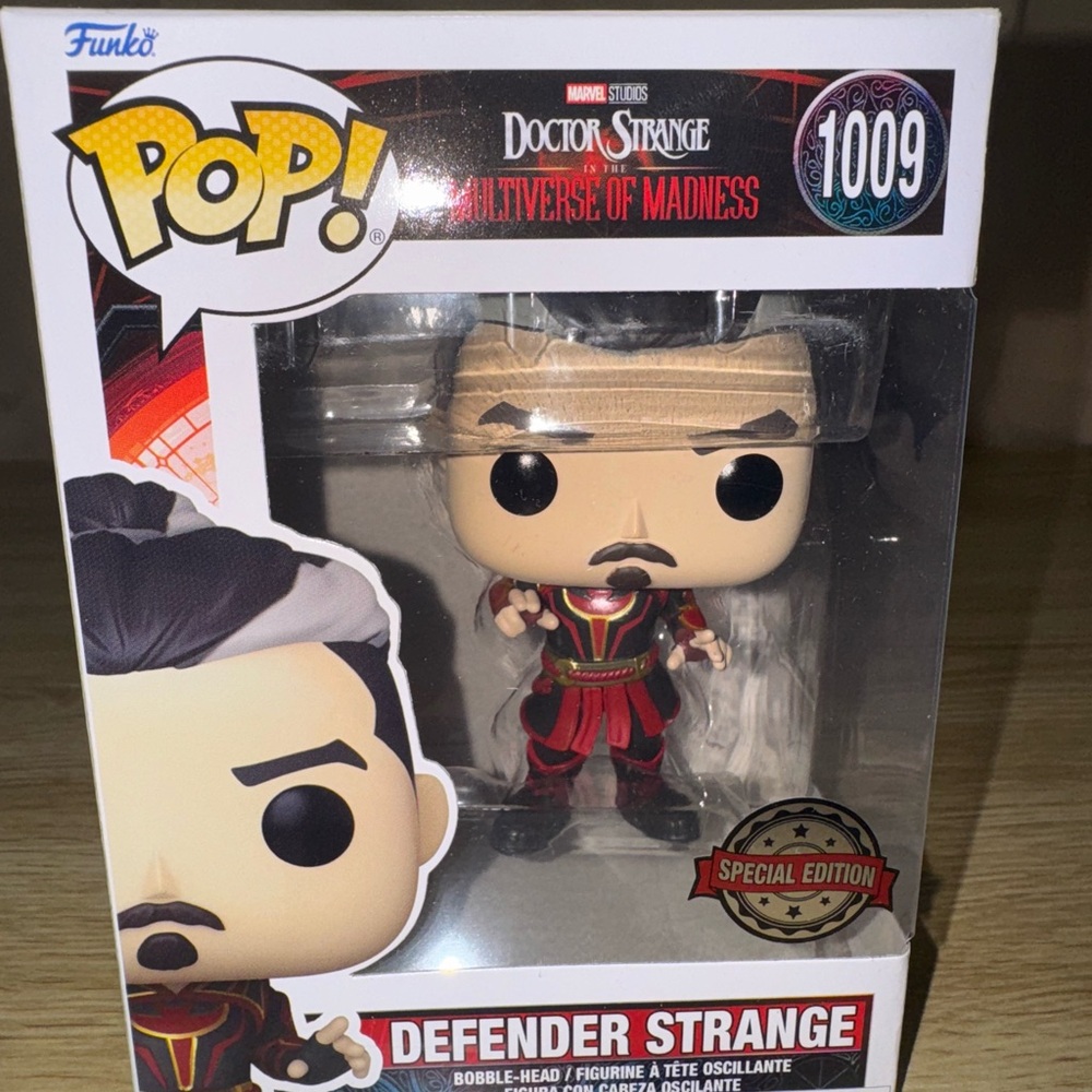 Funko Pop! Defender Strange Figure